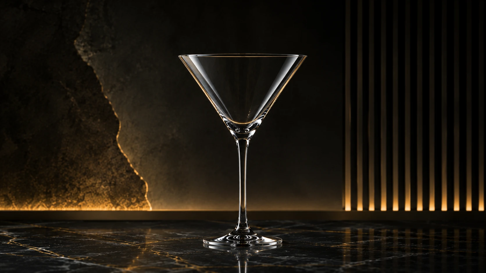 Bicchiere Martini a V, coppa conica su gambo